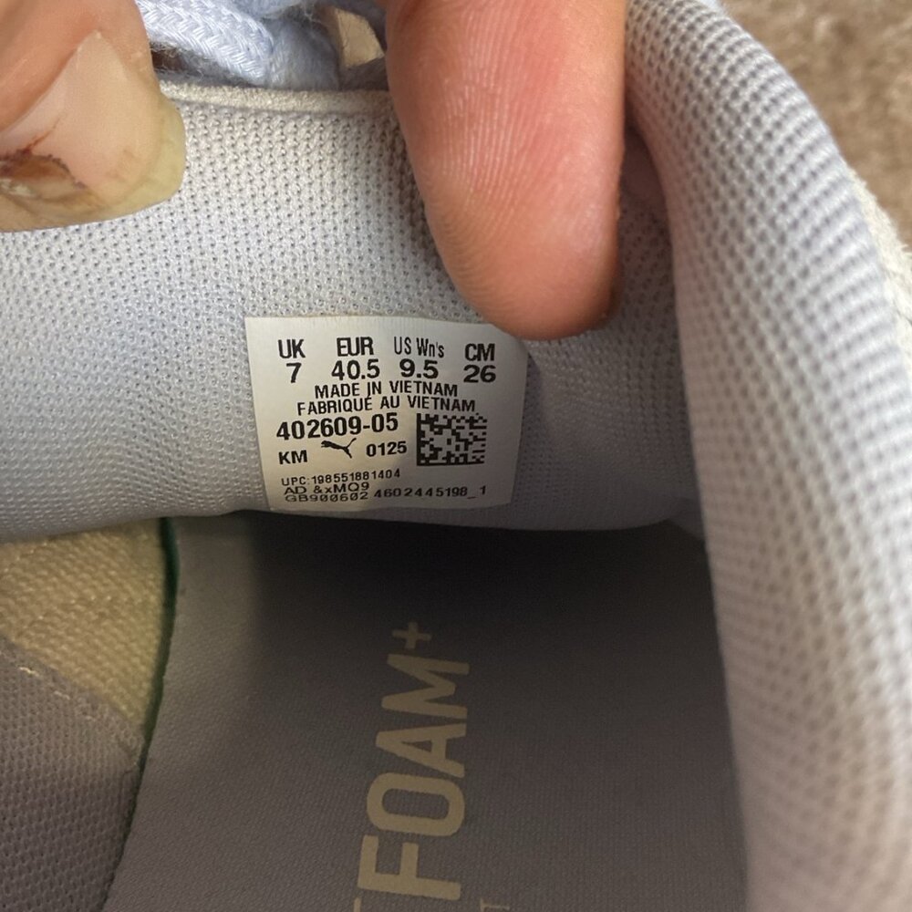 Puma Carina Platform Sneakers Womens 9.5 Greige Suede Gum Sole Casual - Picture 8 of 8